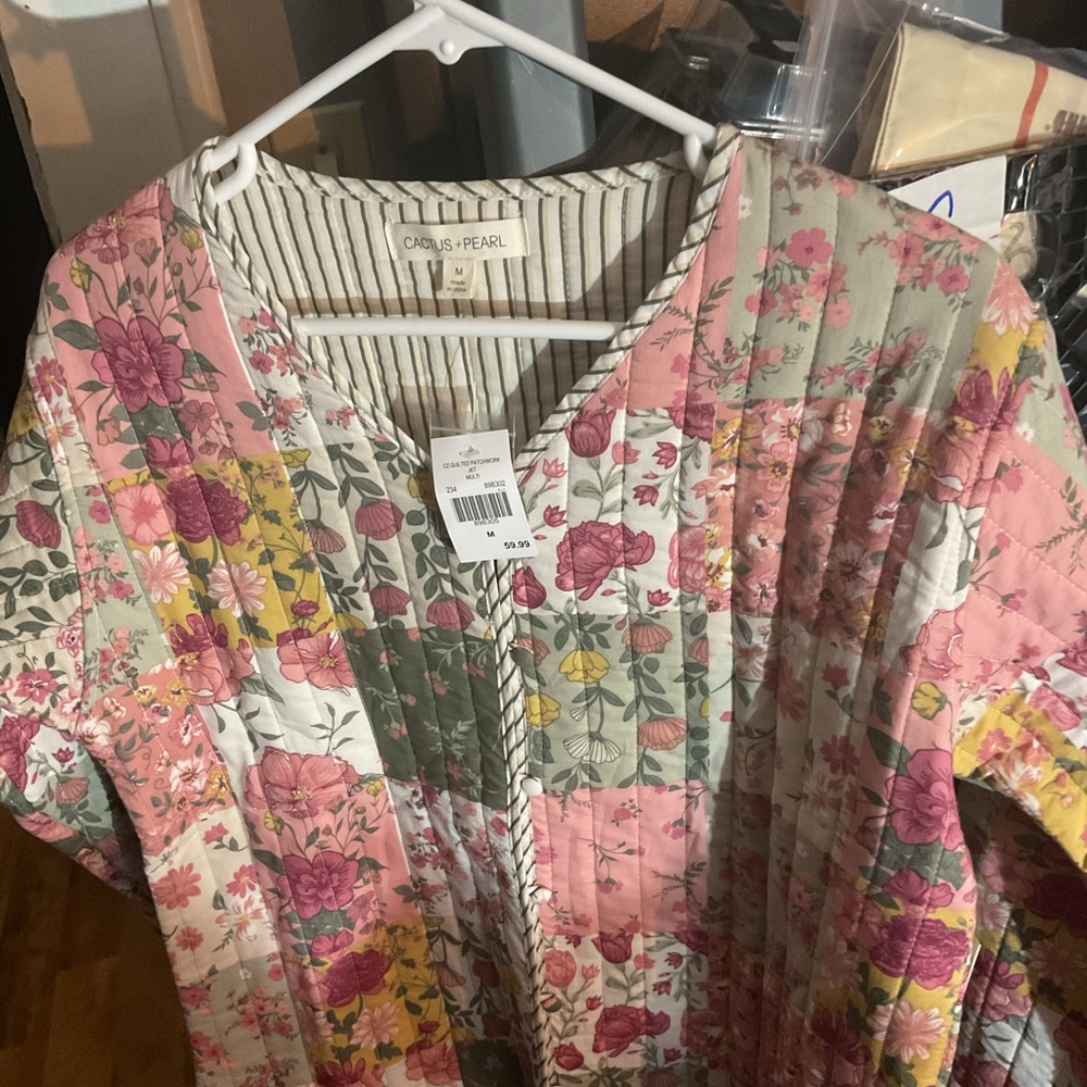 Cracker Barrel Cactus & Pearl Floral Patchwork Jacket Size Medium NWT